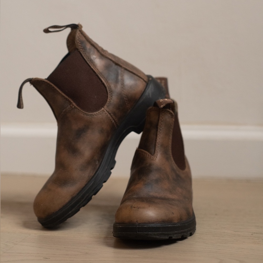 Blundstone 585 boots in Rustic Brown. Size 3.5 AU. Size 6.5 US